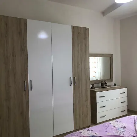 Apartament Tina